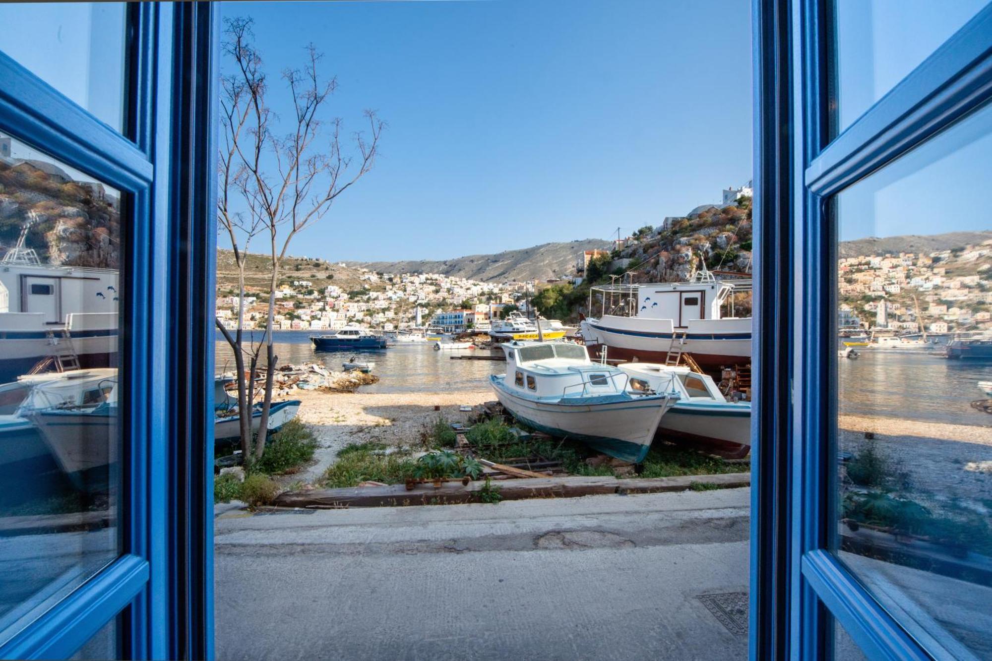 Porto Harani Seaside Apartments Сими Екстериор снимка