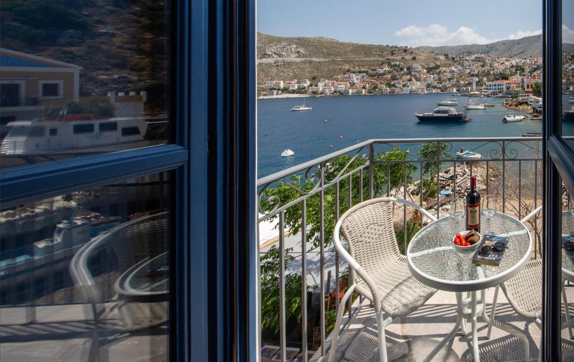 Porto Harani Seaside Apartments Сими Екстериор снимка